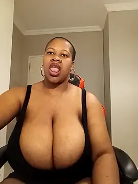 bustylisa1983 online show from September 9, 5:51 am