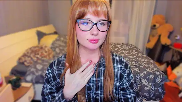 KlementinaBbG online show from October 6, 8:46 pm