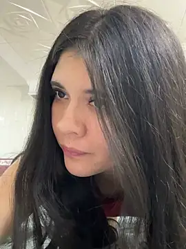 ambar-adaams online show from May 10, 4:14 am