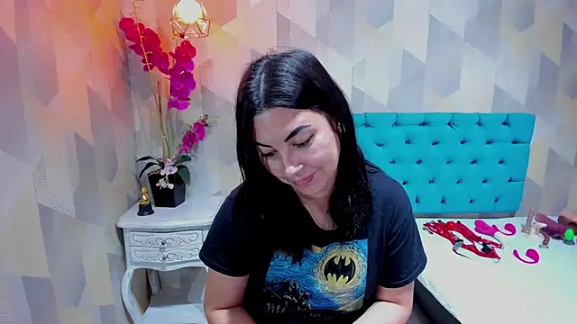 AdaFawxx online show from February 21, 6:36 am