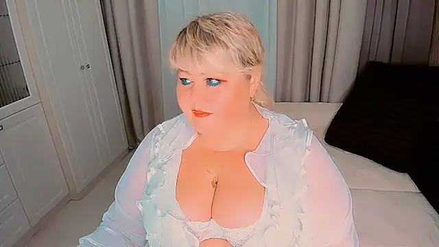 BIGTITSBBW online show from September 17, 6:50 pm