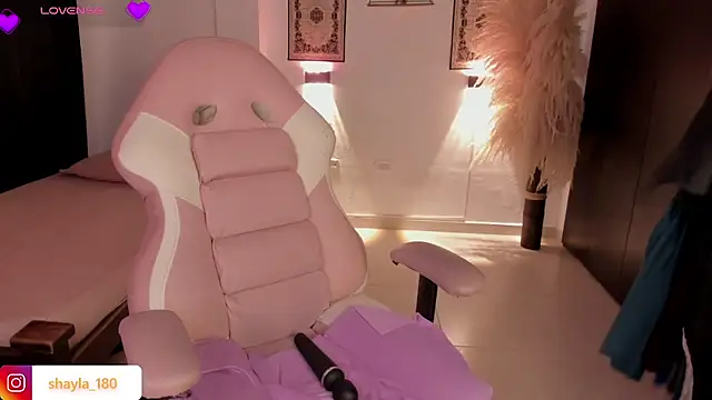 shayla 18 online show from February 16, 10:42 pm