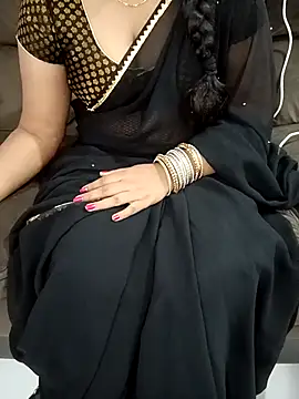 Snapshot of Mounika25 chatting on October 21, 6:45 pm Mounika25 online show from October 21, 6:45 pm