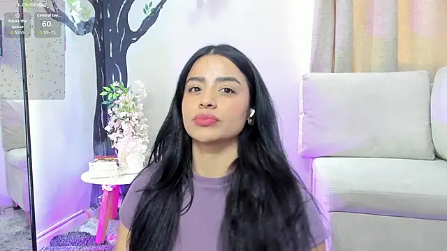 Snapshot of Paula_Desousa chatting on October 15, 10:01 pm Paula Desousa online show from October 15, 10:01 pm