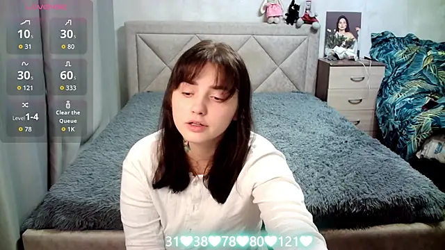 juliettkalen online show from September 23, 9:18 am