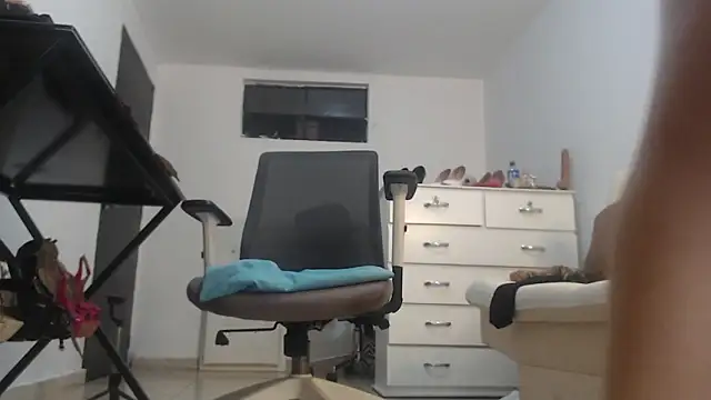 ammarahot7777 online show from March 28, 12:33 am