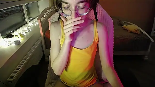 MissLinaDream online show from April 10, 4:46 pm