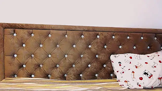 Sara4uu online show from November 2, 7:23 am