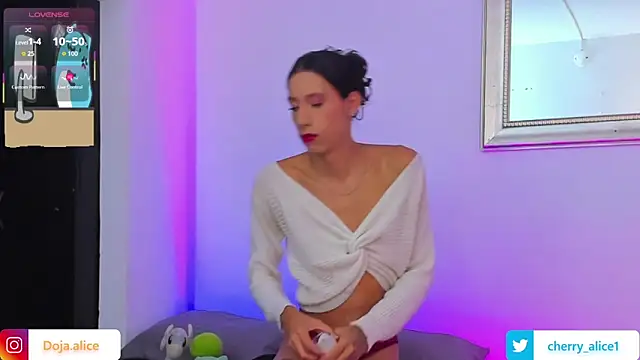 alicee salvatore online show from February 28, 6:13 am