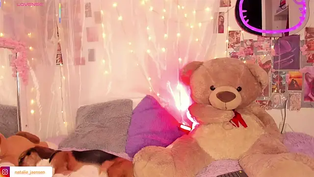 natalie jaensen online show from March 30, 10:09 pm