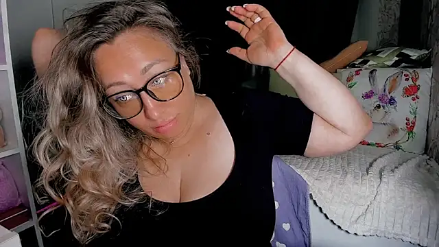 CumOnMy Tits online show from June 9, 3:06 am