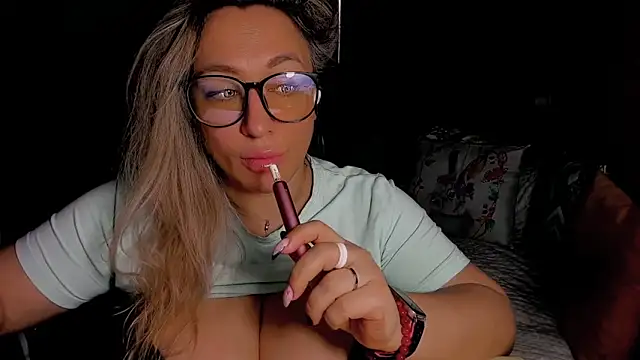 CumOnMy Tits online show from March 18, 2:05 am